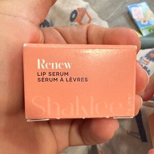 Shaklee Renew Lip Serum